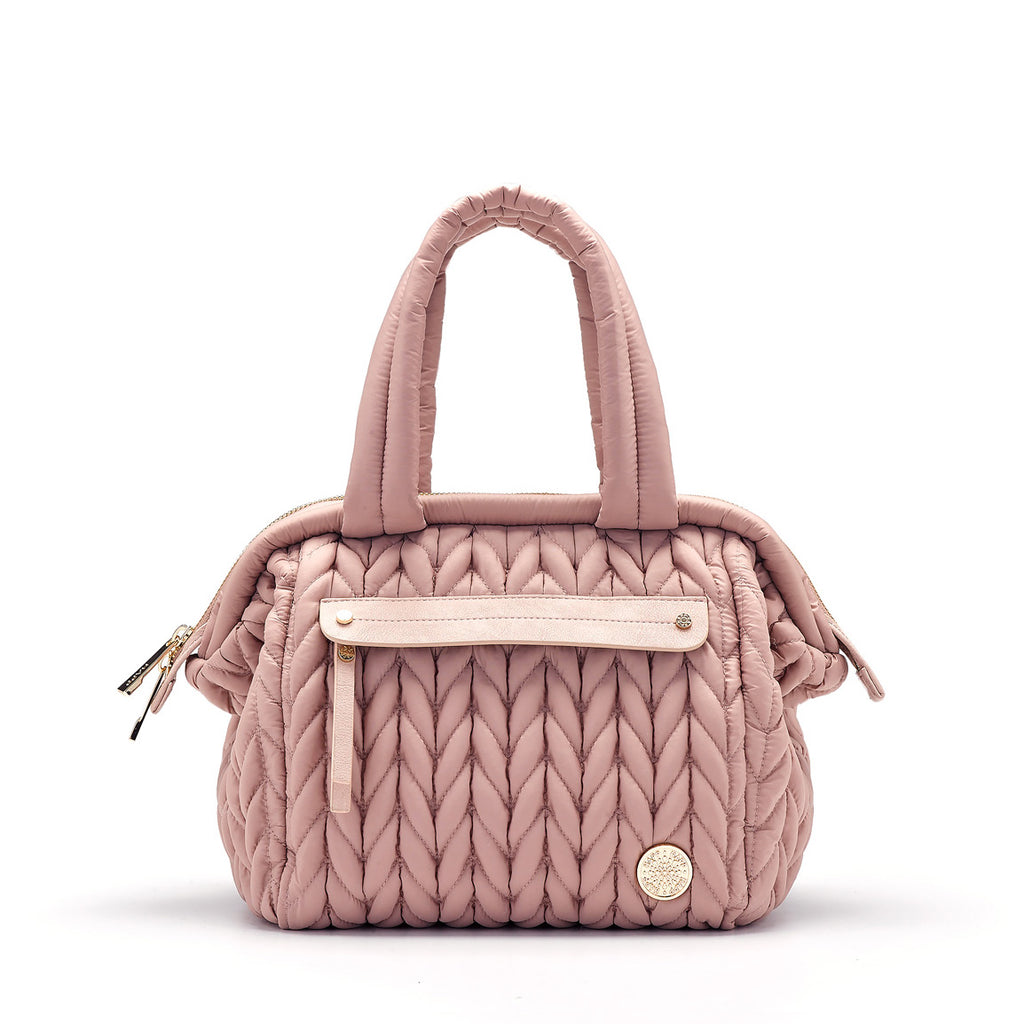 Thoughts on bag twinning while out and about? Yay or Nay : r/handbags